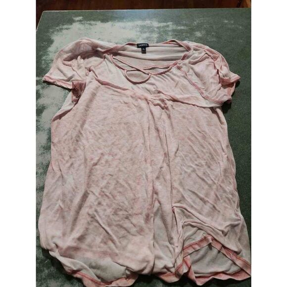 Torrid light pink lattice front sheer tshirt sz 0 - Picture 1 of 3